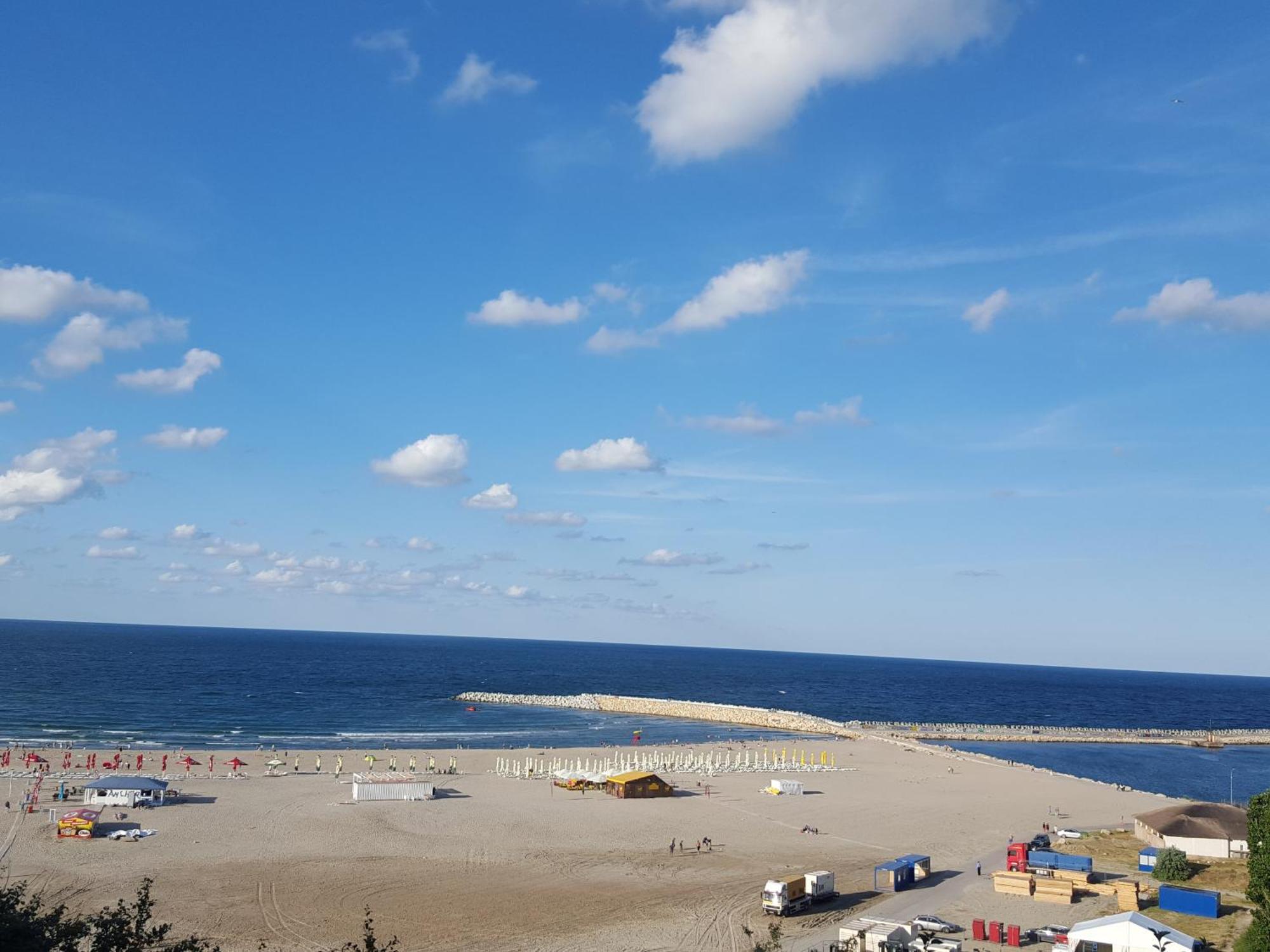 Modern Beach Apartment Констанца Екстер'єр фото